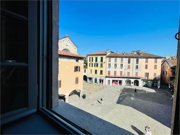 TRILOCALE IN CENTRO STORICO