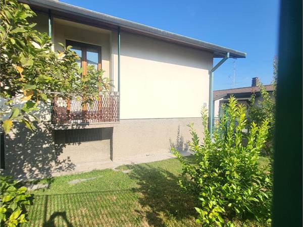 VILLA UNIFAMILIARE