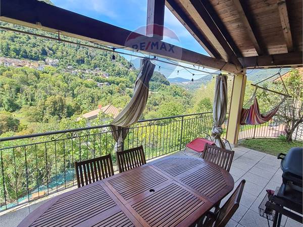 APPARTAMENTO CON GIARDINO