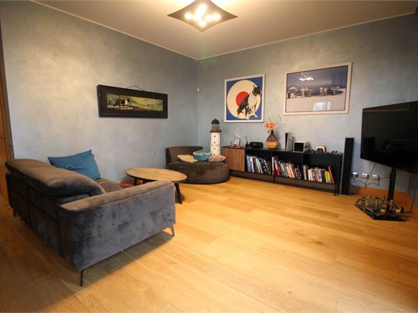 2 locali in vendita a Como