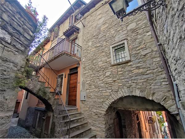 2 locali in affitto a Carate Urio