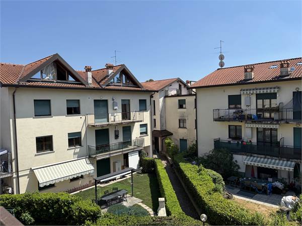 Porzione di Casa in vendita a Albavilla